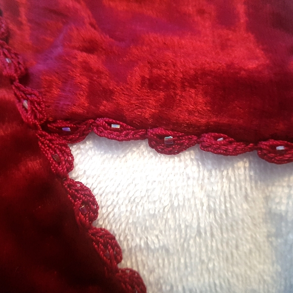 Deep red Velvet scarf NEW - Picture 4 of 5